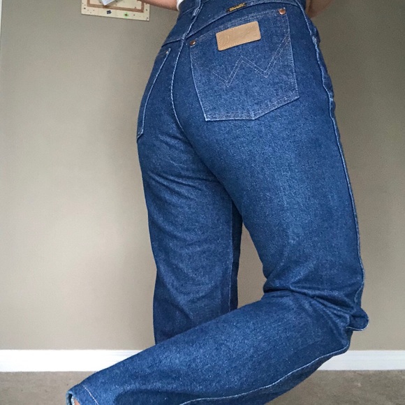 Vintage 90s high waisted indigo wrangler jeans - Picture 3 of 4